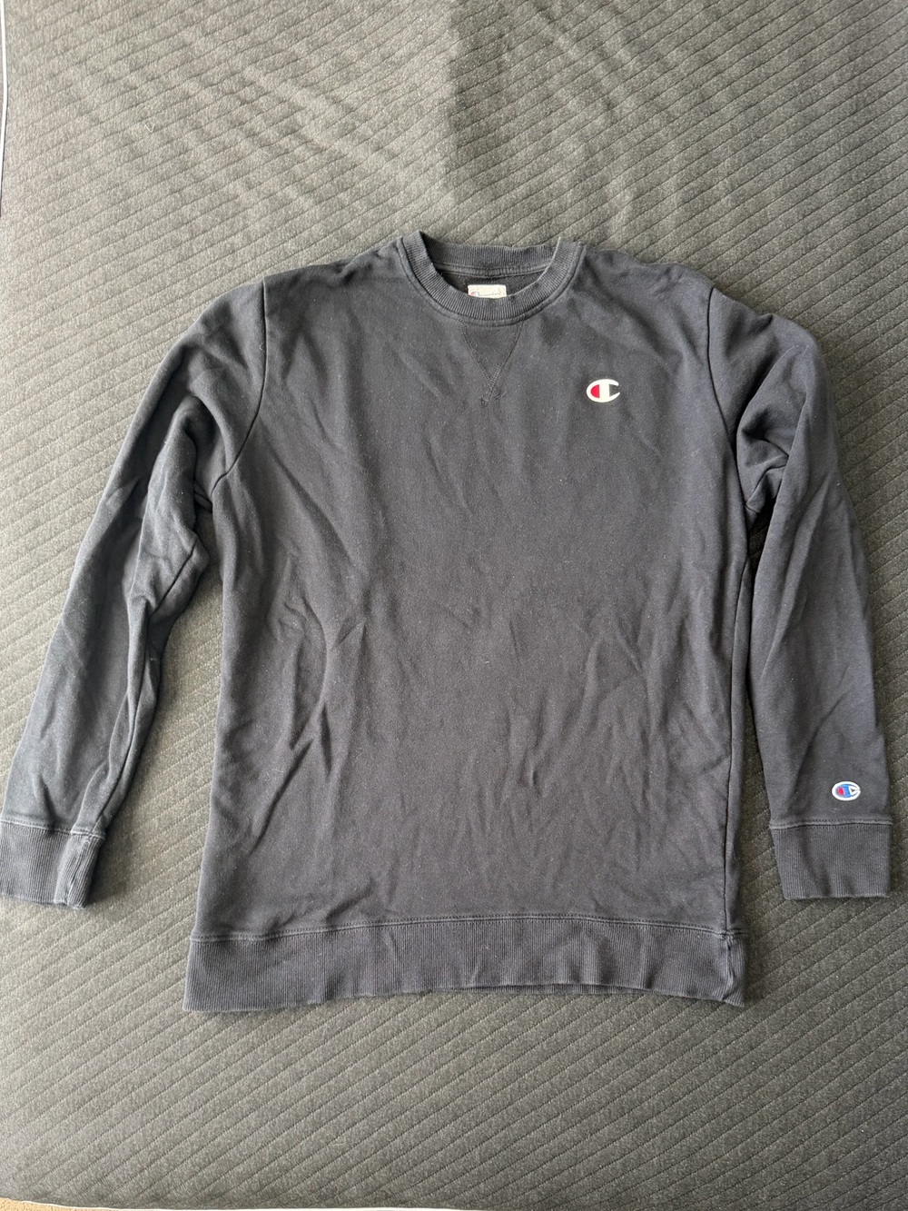 Men’s black champion pull over crew neck sweatshirt sweater size large